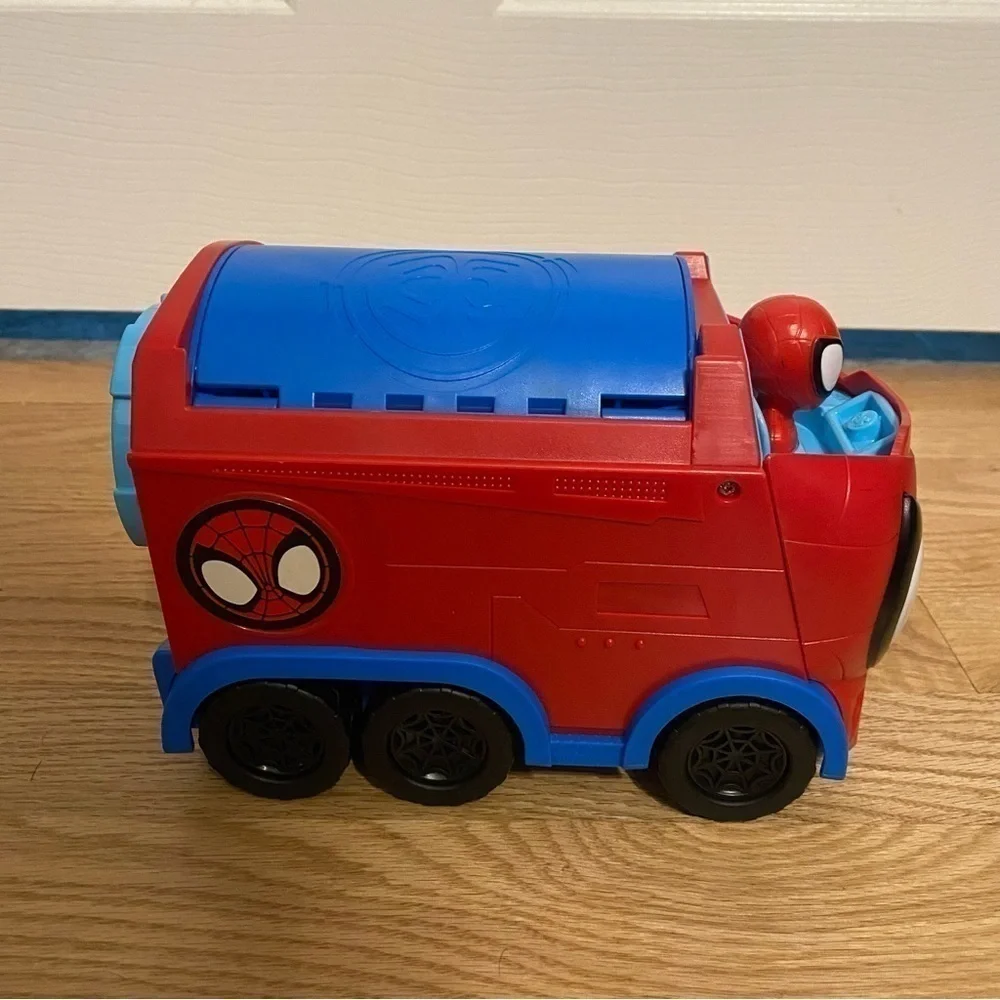 Spidey and His Amazing Friends Web Spinning Hauler Transforming Shooter Spin